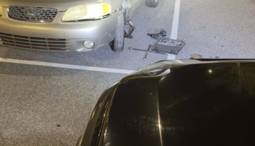 car-in-distress1